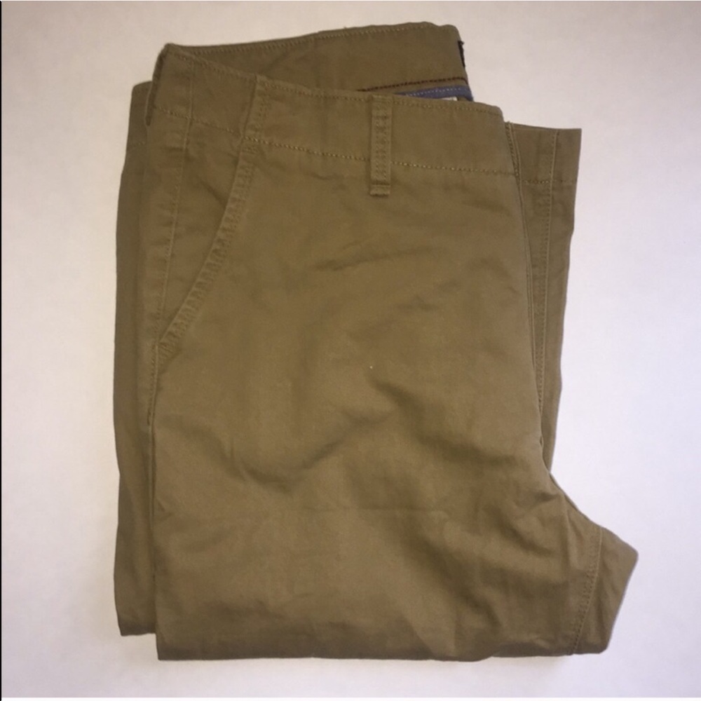 Aeropostale Men’s Tan Chinos Pants